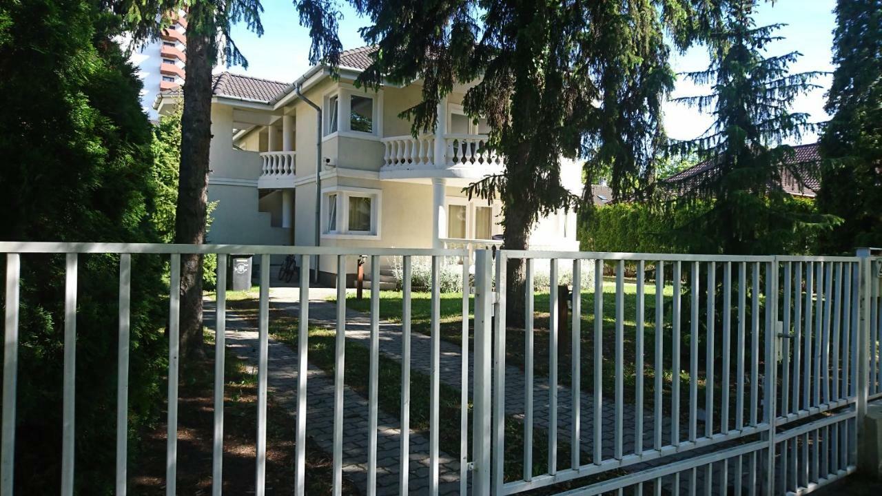 Yellow Sun 2 Apartman Siófok Exterior foto